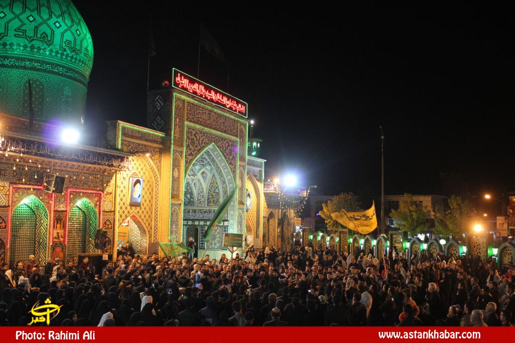 حضور عزاداران حسینی در شب تاسوعا  در آستان مقدس آقا سید جلاالدین اشرف+تصاویر
