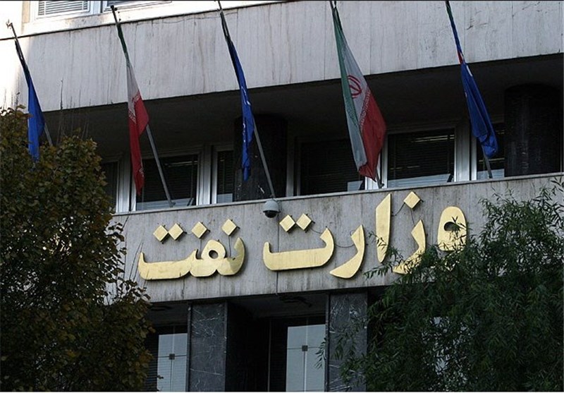 انتصاب روحانی گیلانی در شورای فرهنگی و اقامه نماز وزارت نفت