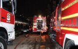 آتش سوزی خودروی پژو ۲۰۶ در پارکینگ/ ۲۵ نفر نجات یافتند