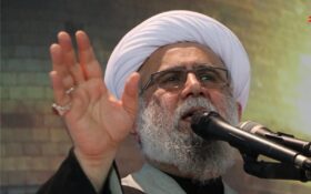 فتنه‌ها و توطئه‌های شیطانی نظام سلطه انقلاب اسلامی را تهدید می‌کند