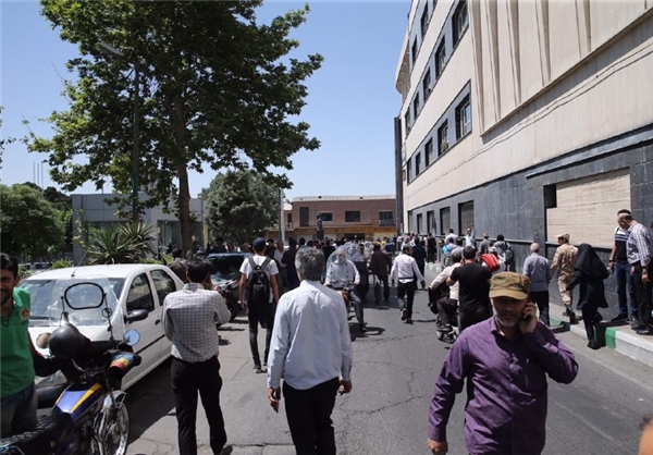 تیراندازی در راهروی ورودی مجلس/تاکنون۴ نفر شهید و ۱۰ نفر زخمی/برگزاری جلسه علنی امروز مجلس طبق روال همیشگی/اوضاع تحت کنترل است