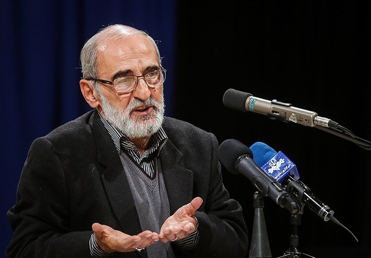 سفر مدیرمسئول روزنامه کیهان به گیلان جهت سخنرانی در مراسم گرامیداشت 8دی