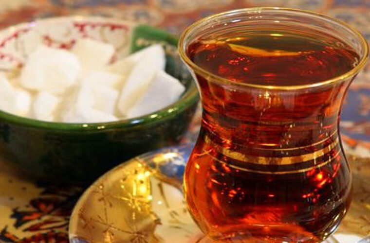 آقای استاندار! انتظار داریم از تولید چای سالم و بدون اسانس حمایت کنید/ اظهارات غیرکارشناسانه به اعتبار چای ایرانی لطمه می‌زند