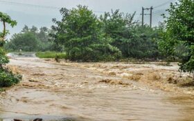 خسارت قابل‌توجه بارش باران در صومعه‌سرا و تالش/ اعمال محدودیت‌های ترافیکی تا قطعی گاز بیش از ۲۰۰ مشترک