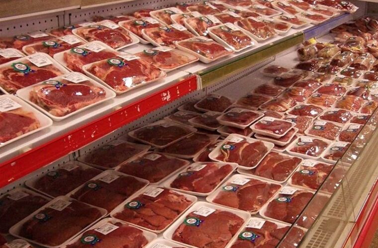 ۲۱۵ تن گوشت منجمد در گیلان توزیع شد