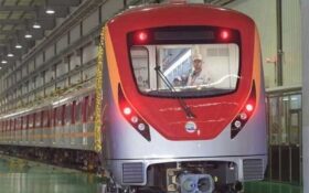 اجرای پروژه قطار شهری به علت عدم ثبات مدیریتی در شهر رشت همچنان بلاتکلیف مانده است