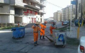 گزارش تصویری حوزه مدیریت خدمات شهری از هفته هجدهم طرح پاکسازی هفتگی محلات شهر رشت