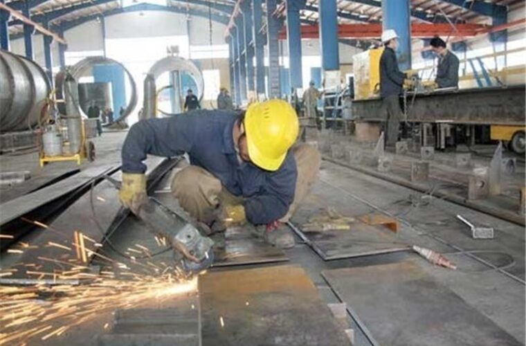 ۱۴۹۸ طرح نیمه‌تمام تولیدی و صنعتی در گیلان وجود دارد