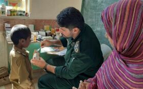 تیم پزشکی تیپ نیروی مخصوص سپاه به مناطق سیل‌زده سیستان و بلوچستان اعزام شد
