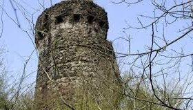 برجی به‌جامانده از دوره پیش از ایلخانی/ مسیر دسترسی به قلعه بندبن پله گذاری می شود