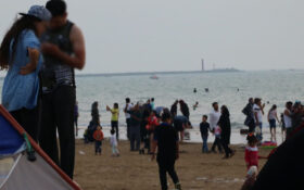بدحجابی در سواحل/ فرهنگی که کنار دریا آب می‌رود
