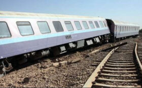 برخورد قطار مسافربری رشت – مشهد به یک قطار باری در قزوین/ اعزام ۸ آمبولانس به محل حادثه