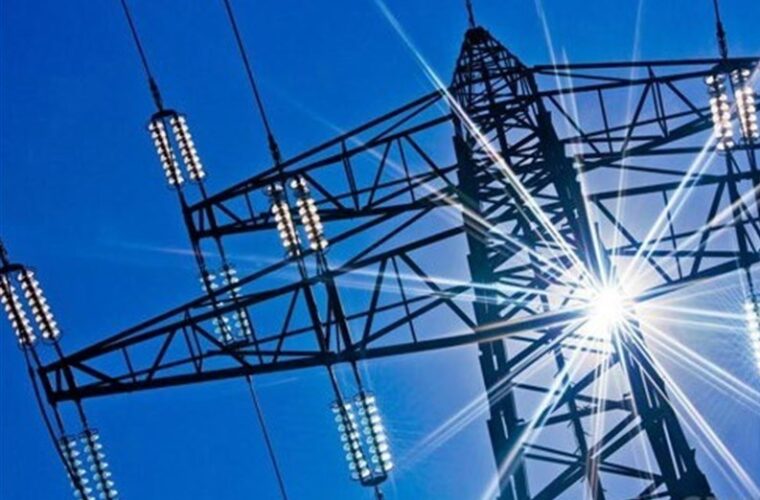 ۱۰۰۰ کیلومتر شبکه برق فرسوده گیلان با کابل خودنگه‌دار جایگزین شد