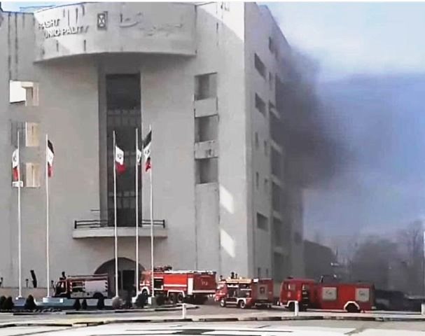 آتش سوزی در ساختمان مرکزی شهرداری بدون هیچ پیشروی مهار شد