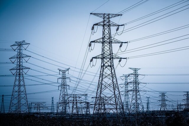 آغار عملیات اجرایی پروژه تعویض سیم‌های خط دو مداره پست انتقال برق در لاهیجان