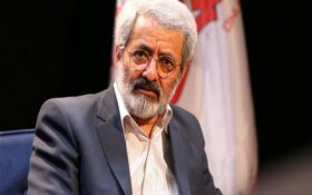 مبنا قرار دادن خود، دلیل طرد احمدی نژاد توسط اصولگرایان بود