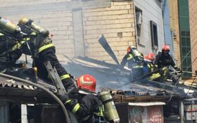 آتش‌سوزی پنج مغازه در رشت پای شهردار را هم به میدان کشاند+ عکس