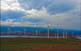 گیلان دارنده بزرگترین نیروگاه بادی و بیشترین قطعی برق در کشور!