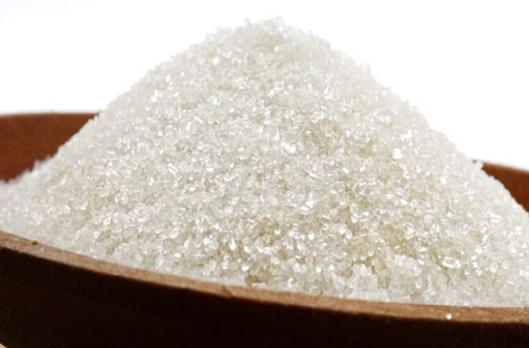 کشف چند ده تن شکر قاچاق فقط در یک انبار!