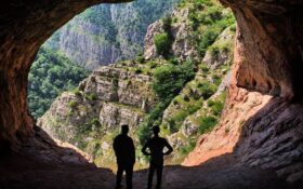 بهره برداری از غار ۲۳۰ هزار ساله برای موزه و رستوران در گیلان