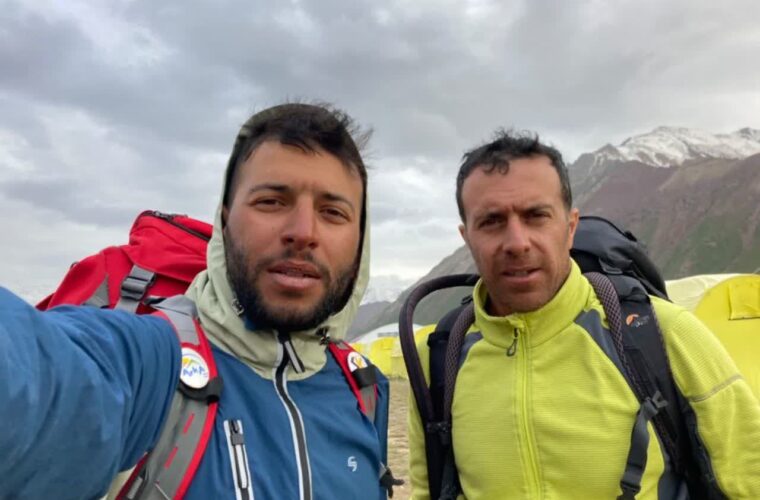 فتح قله‌ای مرتفع در کشور قرقیزستان توسط دو کوهنورد گیلانی