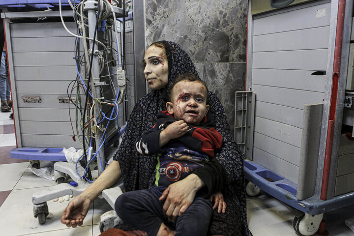 شهادت صدها نفر از مردم غزه دل هر انسان آزاده ای را به درد می آورد