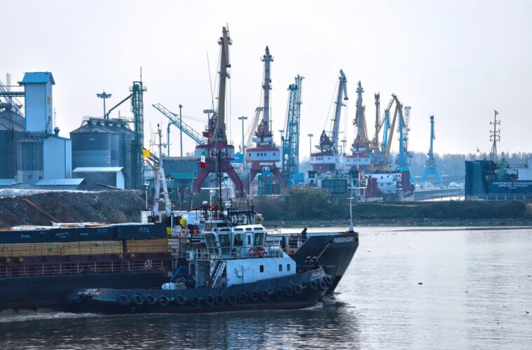 امسال ۶۷ فروند کشتی با پرچم ایران در دریای خزر تردد داشته است
