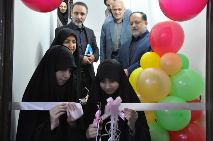 کتابخانه عمومی زنده یاد فیض در لاهیجان گشایش یافت