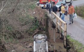 نجات ۵ سرنشین خودروی سقوط کرده در رودخانه لاکان رشت
