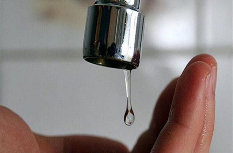 وقتی بی‌آبی بدون هشدار می‌آید؛ مردم رشت به ستوه آمده‌اند/ شهروندان: بی‌اطلاع ما را تشنه گذاشتند!