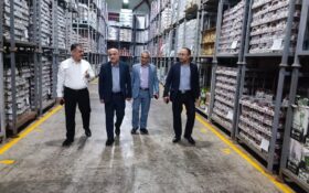 ذخایر موجودی کالاهای اساسی فراوان است / با وجود انبارهای پر از کالا، سوداگری در بازار به هر بهانهای ممنوع است ذخایر موجودی کالاهای اساسی فراوان است / با وجود انبارهای پر از کالا، سوداگری در بازار به هر بهانهای ممنوع است