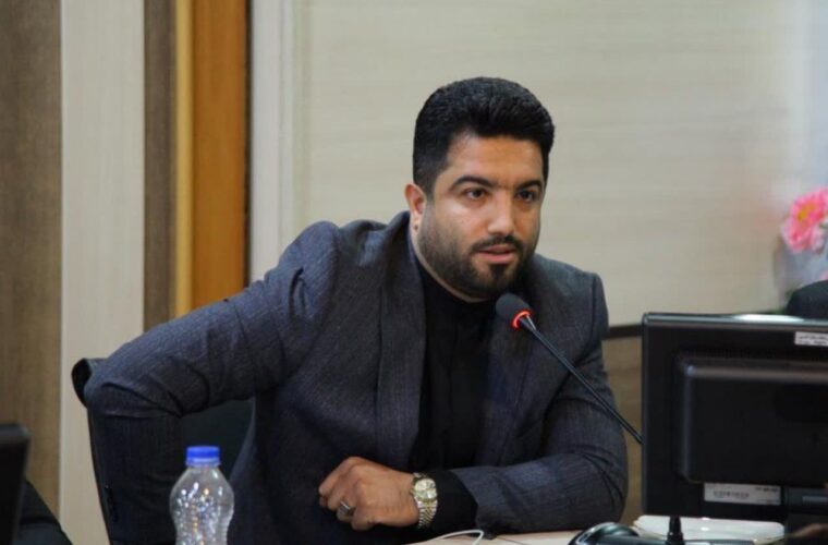 وقتی پیرمردها میدان را میبندند؛ ضرورت اعتماد به نسل جوان در گیلان وقتی پیرمردها میدان را میبندند؛ ضرورت اعتماد به نسل جوان در گیلان