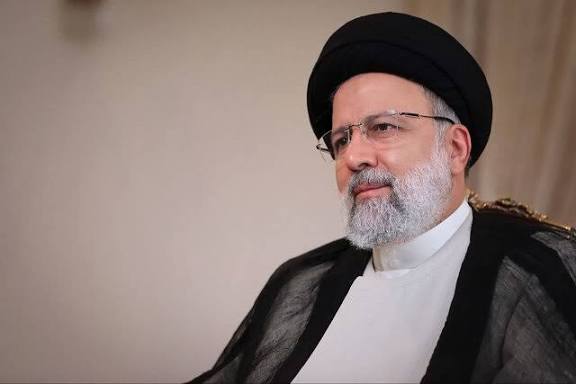 استفاده ابزاری از نام شهید رئیسی ممنوع!/ زمانی که مدیر بودید چه کردید؟! استفاده ابزاری از نام شهید رئیسی ممنوع!/ زمانی که مدیر بودید چه کردید؟!