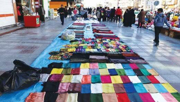 ساماندهی دست‌فروشان رشت باید از مرحله شناسایی فراتر برود