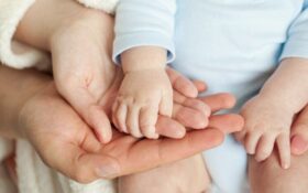 ۷۵ کودک فرزندخوانده شدند