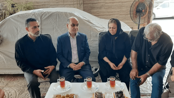 دیدار استاندار گیلان با خانواده شهید حمله به کشتی در دریای خزر