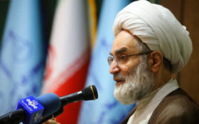 وحدت امت اسلامی سد محکمی در برابر نفوذ جبهه کفر است وحدت امت اسلامی سد محکمی در برابر نفوذ جبهه کفر است