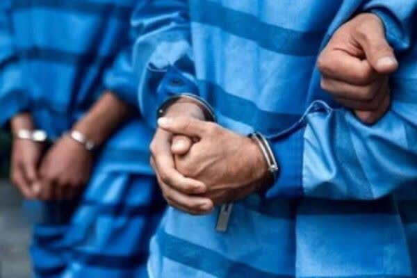 پایان درگیری ۶ نفره با دستبند پلیس در فومن پایان درگیری ۶ نفره با دستبند پلیس در فومن