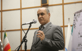 اولویت سلامت با بهداشت و نیروی انسانی است