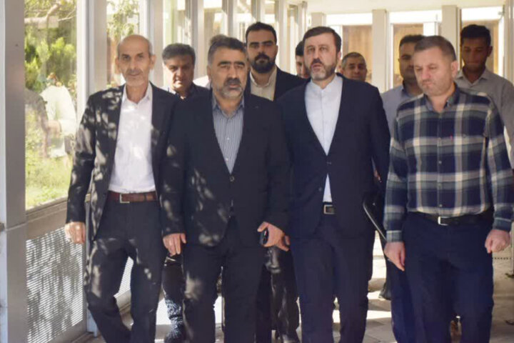 معاون وزیر امورخارجه از مرز آستارا راهی جمهوری آذربایجان شد معاون وزیر امورخارجه از مرز آستارا راهی جمهوری آذربایجان شد